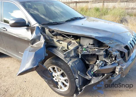 2016 Jeep Cherokee Latitude из США, поврежденный, VIN 1C4PJMCB5GW345869